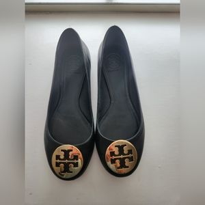 Tory burch classic flats size 7 in black